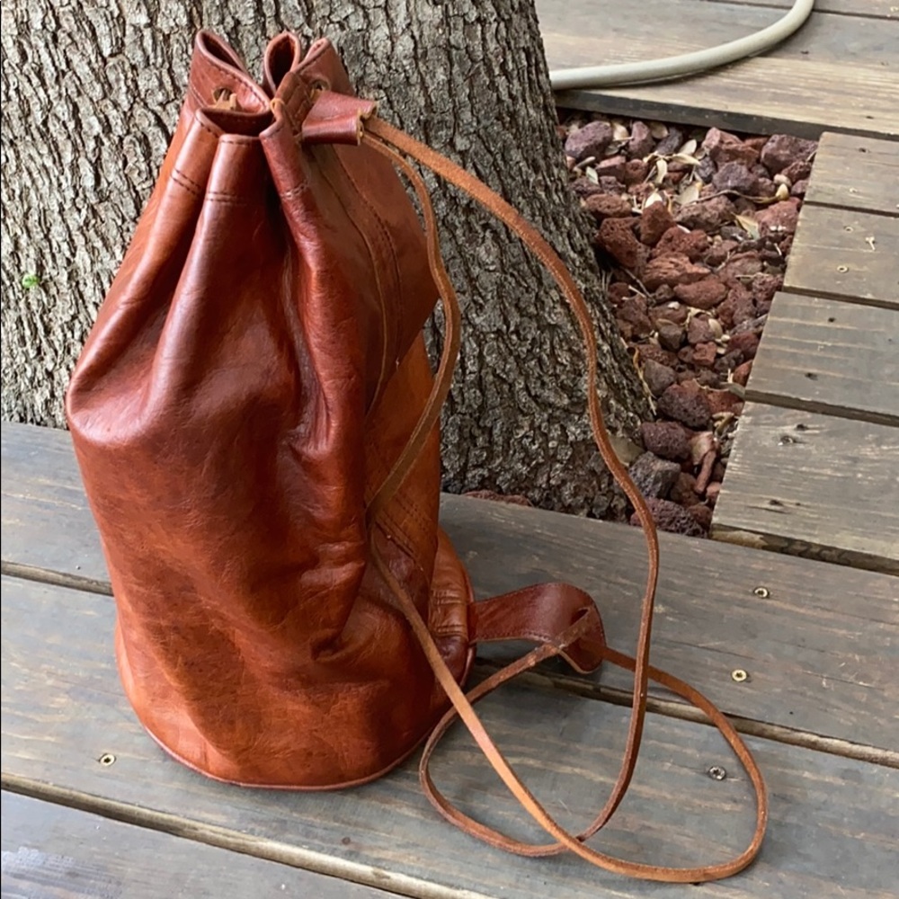 Vintage leather drawstring back pack